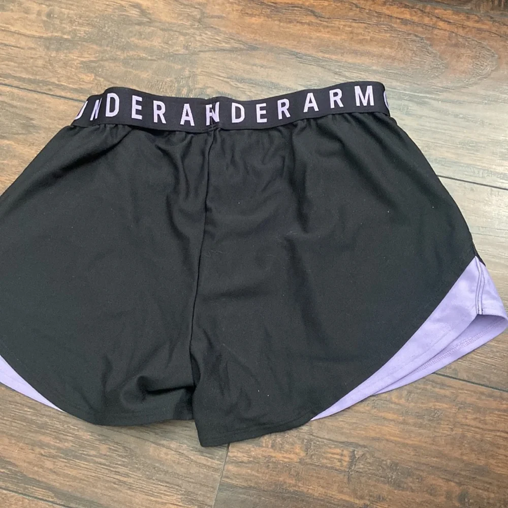 Women’s Shorts - Picture 3 of 3